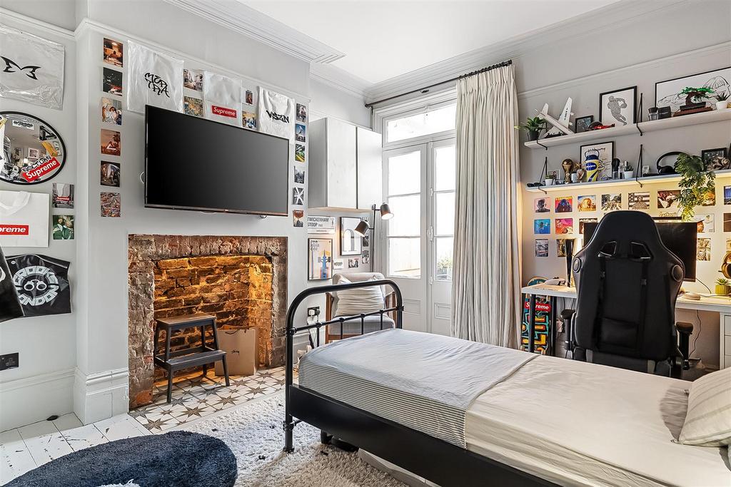 Bedroom / Reception Room