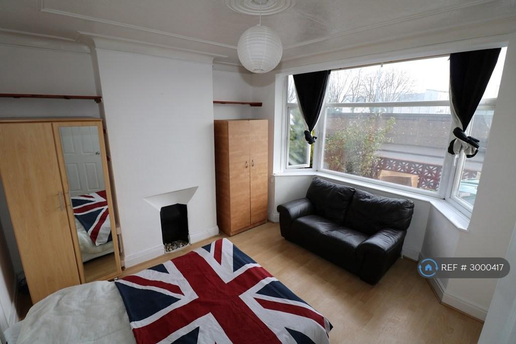 House in London - View 4