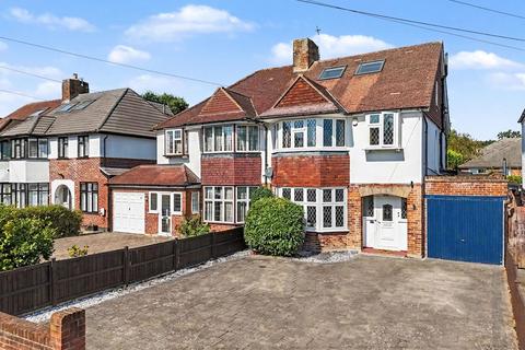 Manor Road North, Esher, KT10
