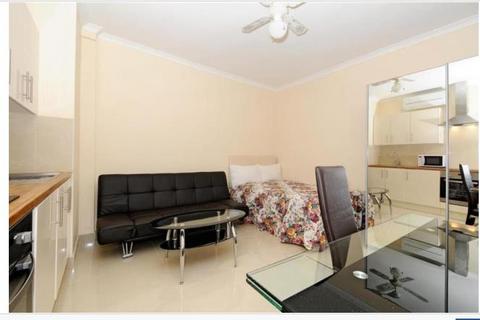 Studio to rent, Bedford Street, Covent Garden