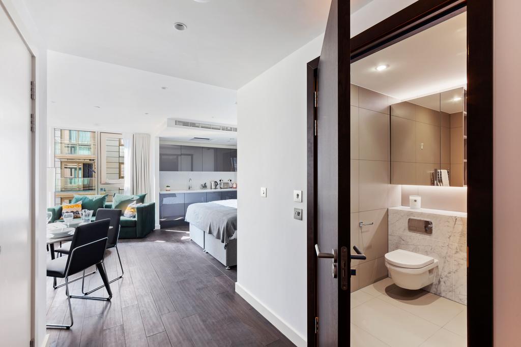 Apartment in London - View 3