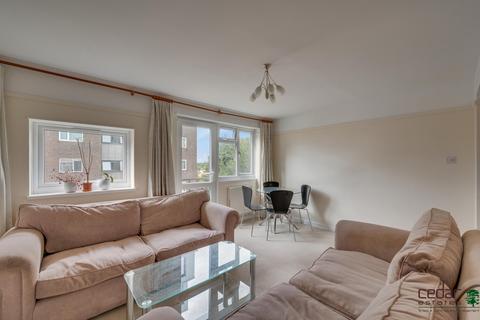 2 bedroom flat to rent, Great North Road, Finchley Central N2