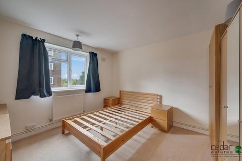 2 bedroom flat to rent, Great North Road, Finchley Central N2