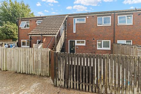1 bedroom flat for sale, Kirkstall Close, Eastbourne BN22
