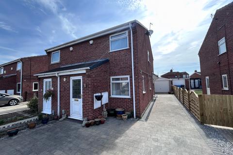2 bedroom semi-detached house to rent, Primrose Drive, Hull, HU5