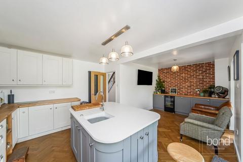 3 bedroom chalet for sale, Chignal Road, Chelmsford CM1