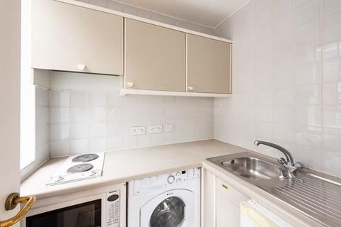 Studio for sale, Chelsea Cloisters, Sloane Avenue, SW3