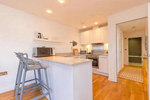 2 bedroom flat to rent, Zenith, Newquay, TR7