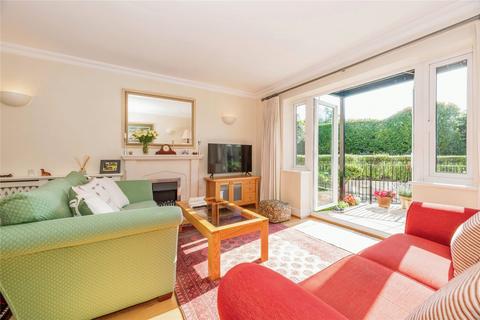2 bedroom flat for sale, Portsmouth Road, Cobham, Surrey, KT11