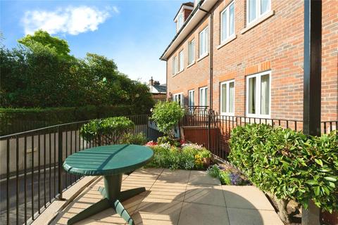 2 bedroom flat for sale, Portsmouth Road, Cobham, Surrey, KT11