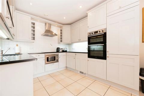 2 bedroom flat for sale, Portsmouth Road, Cobham, Surrey, KT11