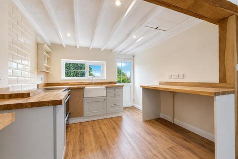 4 bedroom link detached house to rent, Norwich Road, Stowmarket IP14