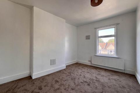 2 bedroom flat to rent, Romford Road, London, E12