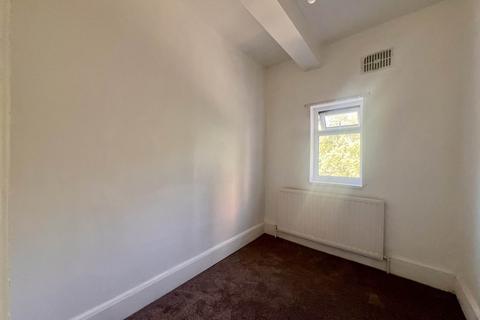2 bedroom flat to rent, Romford Road, London, E12