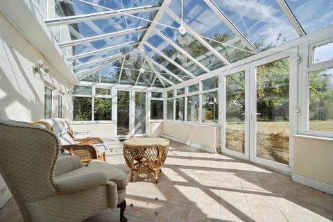 4 bedroom detached house for sale, Gamble Lane, Farnley, Leeds