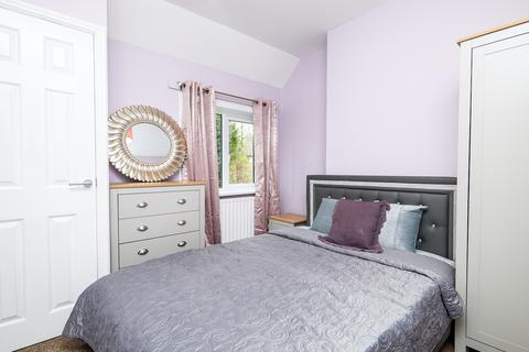 4 bedroom terraced house to rent, Rowditch Avenue, DE22