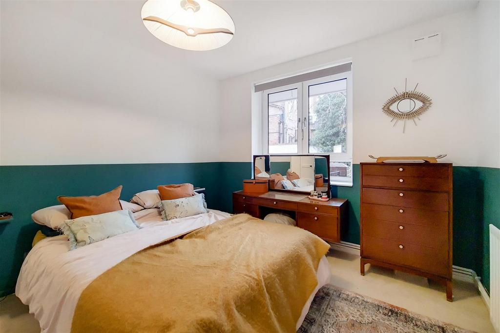 Apartment in London - View 2