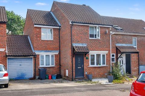 3 bedroom semi-detached house for sale, Parishes Mead, Stevenage SG2