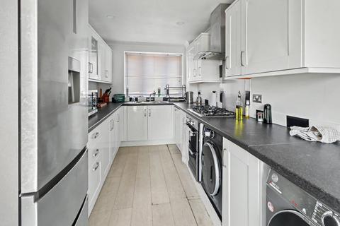 3 bedroom semi-detached house for sale, Parishes Mead, Stevenage SG2