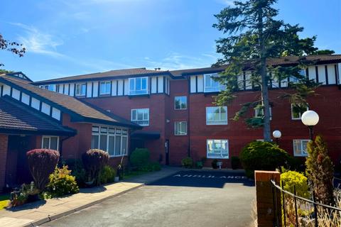 undefined, Urmston Lane, Stretford, M32