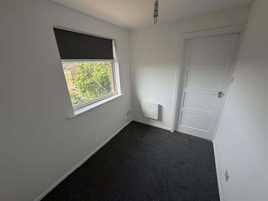 Apartment in Edmonton - View 4
