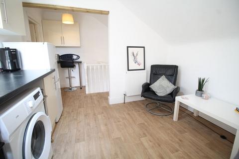 Studio for sale, Beulah Road, Thornton Heath, CR7