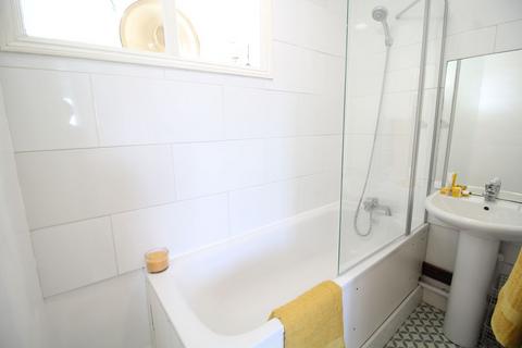 Studio for sale, Beulah Road, Thornton Heath, CR7