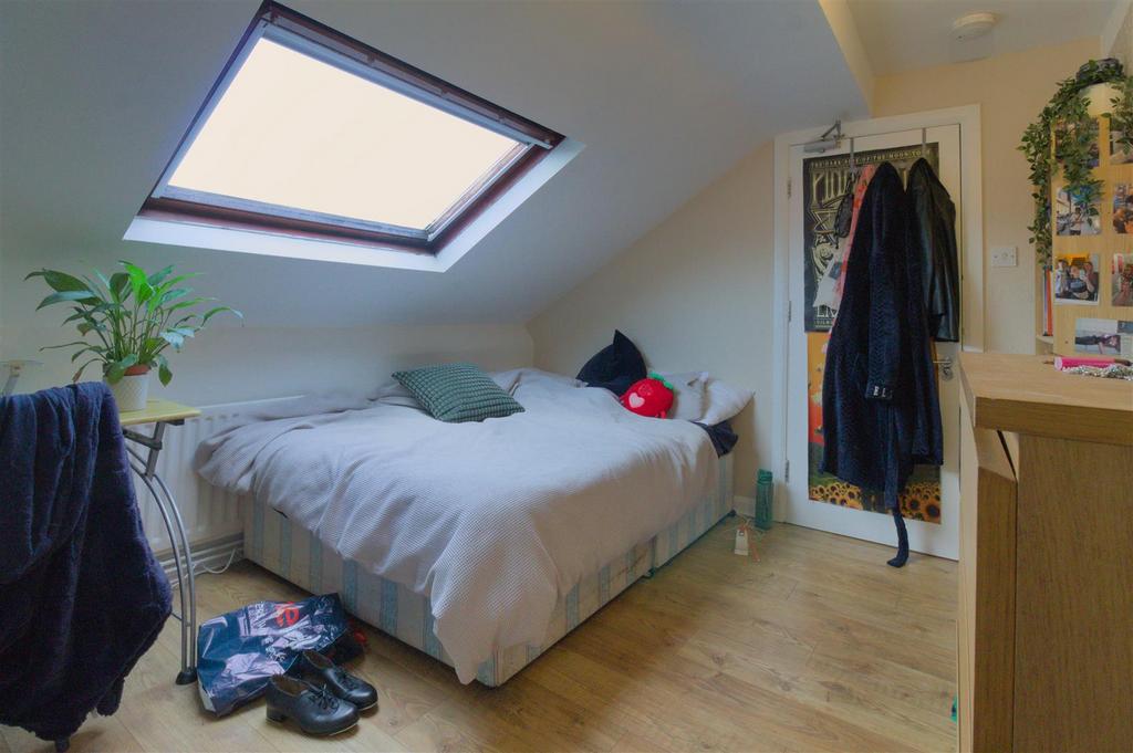 Apartment in Newcastle upon Tyne, Tyne and Wear - View 5