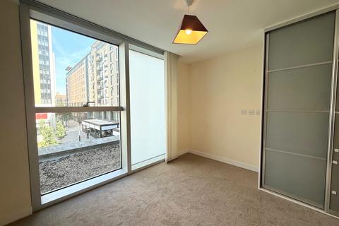 2 bedroom apartment to rent, Staten House, The Hub