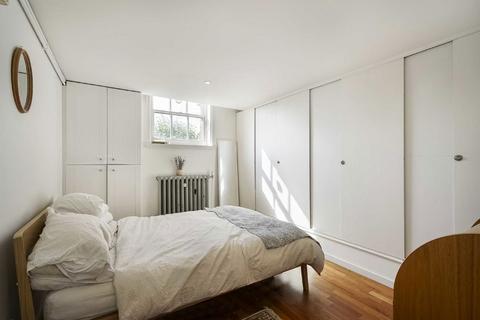 undefined, Institute Place, London E8