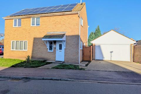4 bedroom detached house to rent, Kempston, Bedford, MK42
