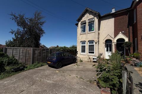 2 bedroom flat to rent, Bond Road, Southampton, SO18