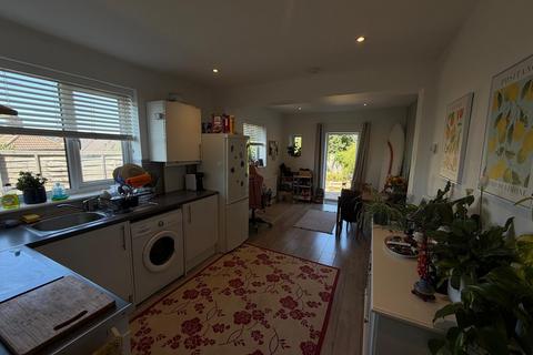 2 bedroom flat to rent, Bond Road, Southampton, SO18