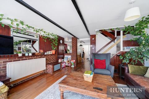 3 bedroom terraced house for sale, Norman Crescent , Heston, TW5 9JW