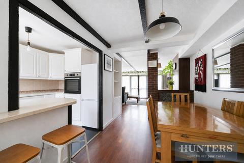 3 bedroom terraced house for sale, Norman Crescent , Heston, TW5 9JW