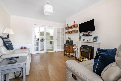 2 bedroom flat for sale, Roseacre Gardens, Welwyn Garden City, AL7
