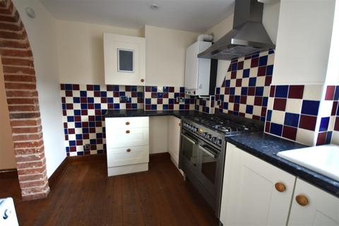 Studio to rent, South Street, Manningtree CO11