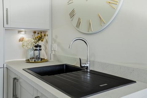 undefined, Apartment 7, 20 Chalkwell Avenue, Westcliff-On-Sea, Essex, SS0