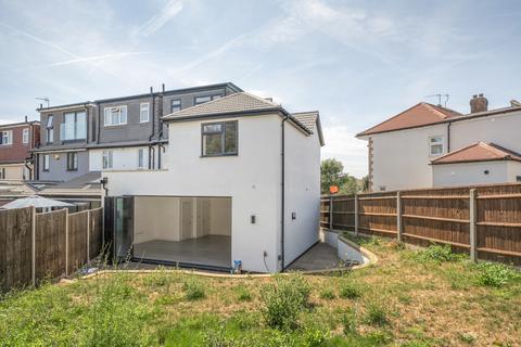 4 bedroom semi-detached house for sale, Gonville Crescent, Northolt