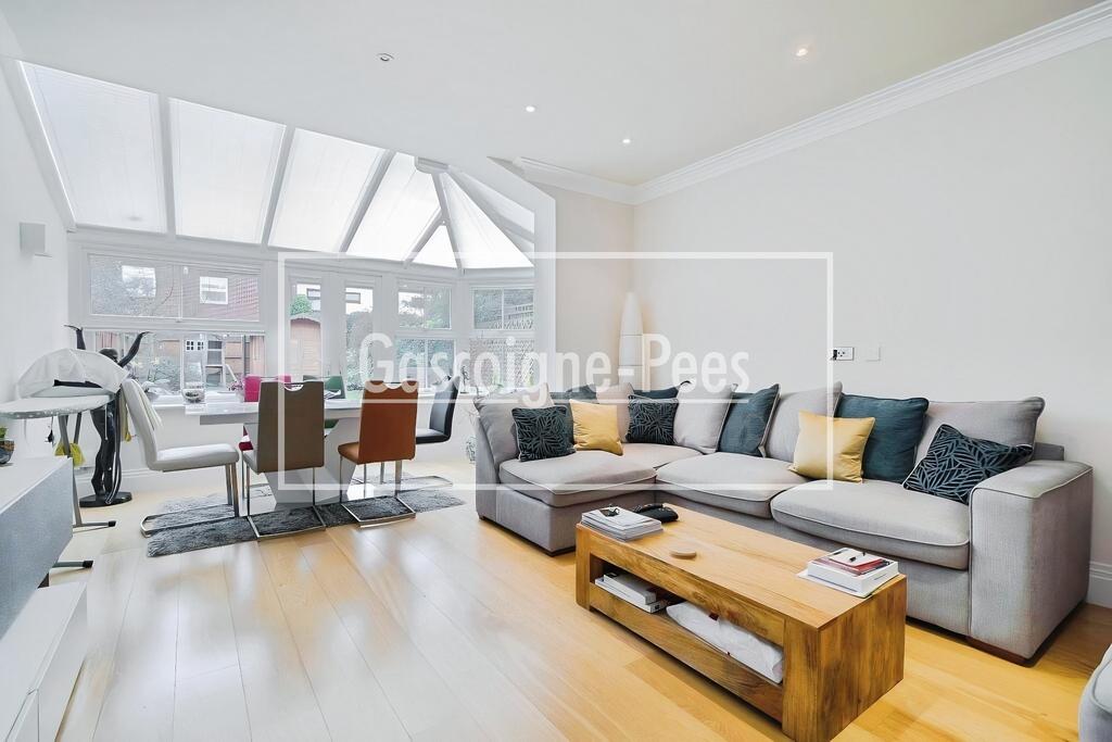 House in Kingston upon Thames - View 2