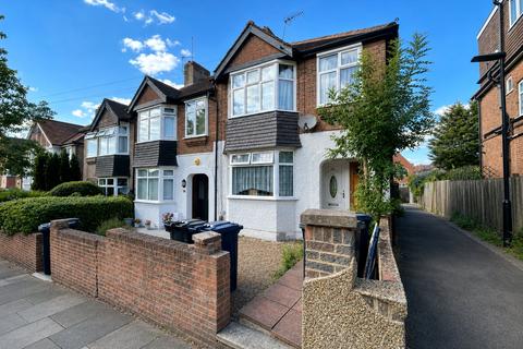 Mayfield Gardens, London W7