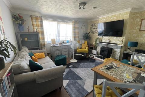 2 bedroom maisonette for sale, Fern Road, Hythe, Southampton