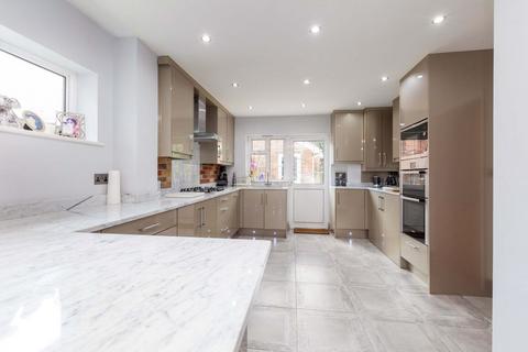 5 bedroom detached house for sale, Red Cottage Mews, London Road, Langley SL3