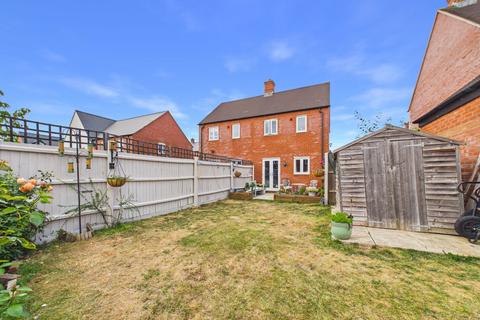 2 bedroom semi-detached house for sale, Hexham Street, Towcester, NN12