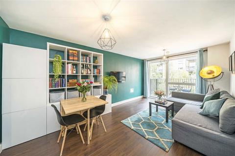 1 bedroom flat for sale, Milles Square, London SW9
