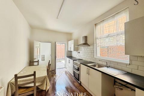 3 bedroom terraced house to rent, Devana Road, Leicester, LE2