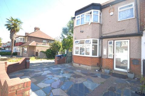 Grasmere Avenue, Wembley