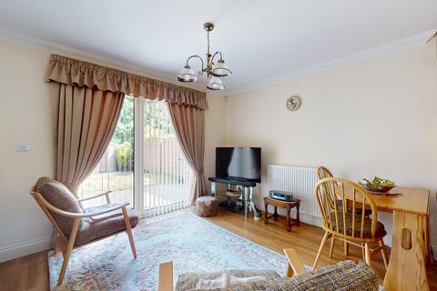 4 bedroom detached house for sale, Tudor Close, Northfleet, Gravesend, DA11