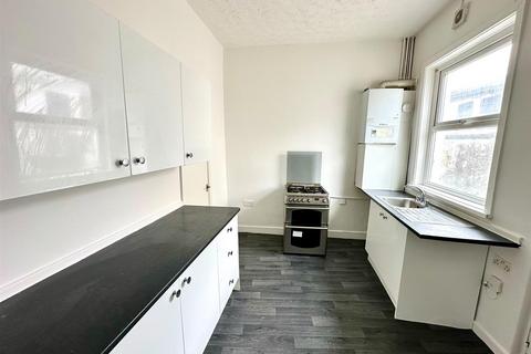 2 bedroom terraced house for sale, Regent Street, Bury
