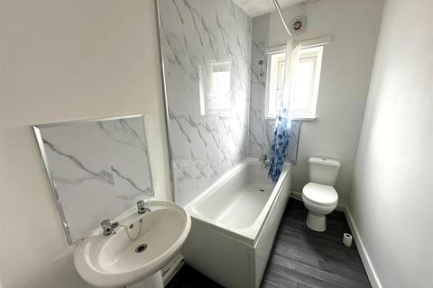 2 bedroom terraced house for sale, Regent Street, Bury